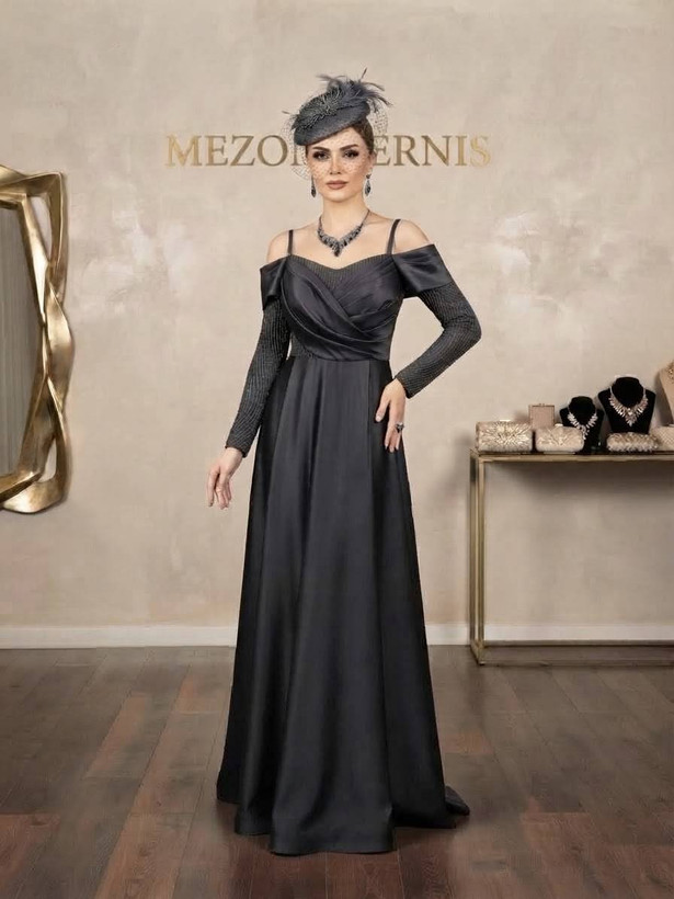 ماکسی مجلسی مشکی زنانه ترنیس مدل دکلته بندی _ کد ۴۳۷